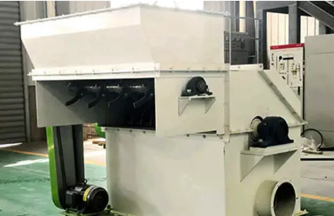 richi grass crushing machine in workshop